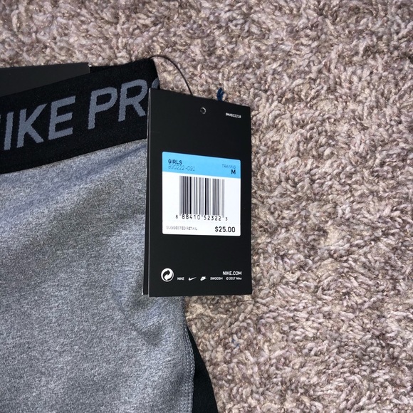 Nike pro shorts - Picture 2 of 3